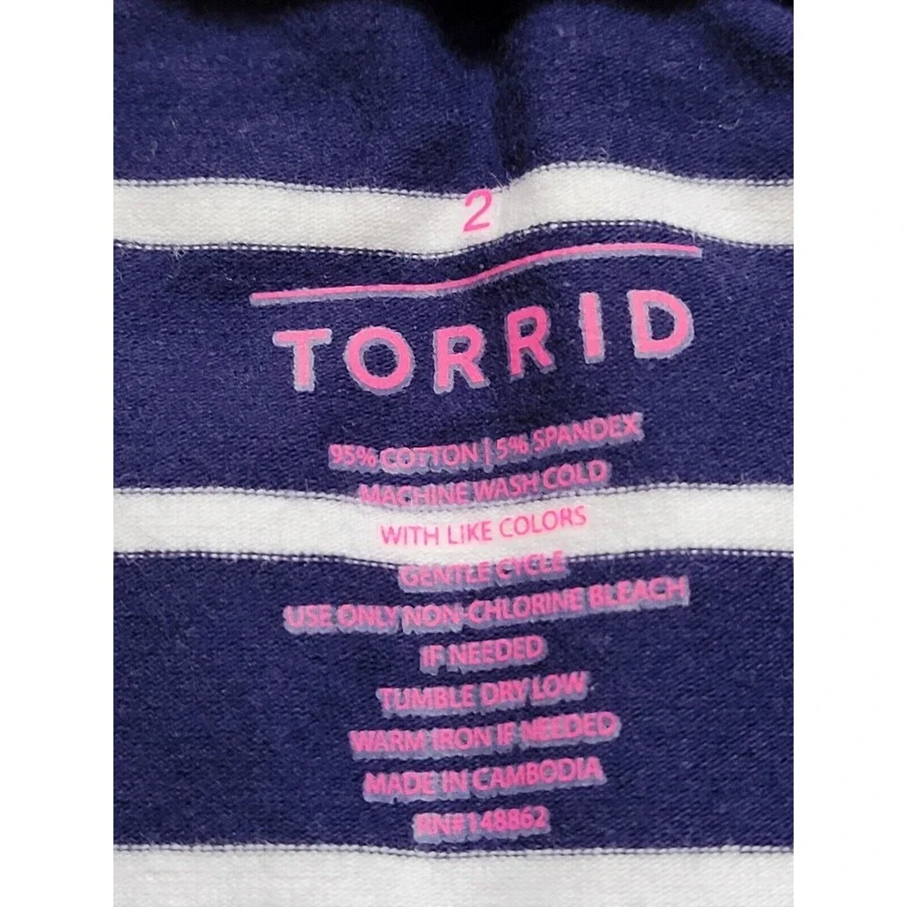 NWT Torrid Women's Size 2 Envelope Mini Skirt Navy And White